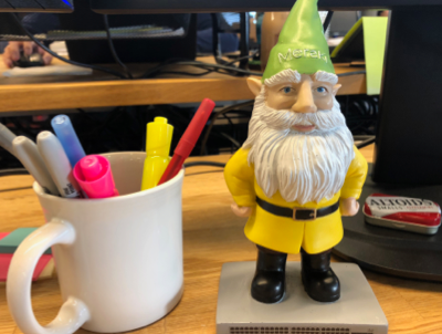 gnome-desk.png