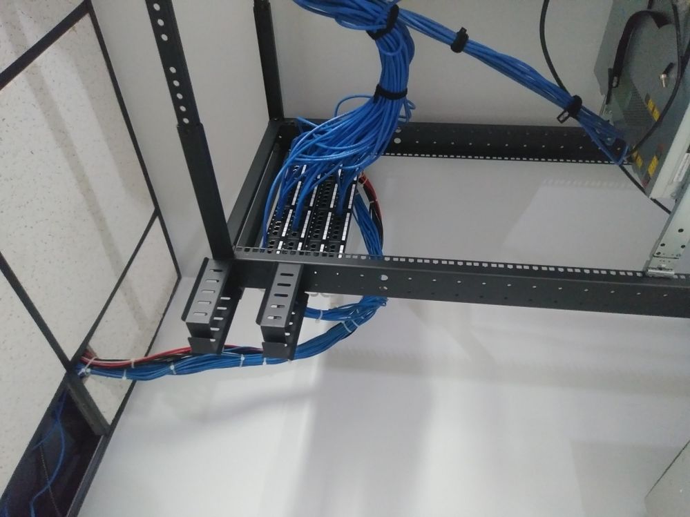 New Server Rack with Cable Organize