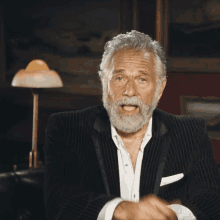 themostinterestingman-yes.gif themostinterestingman-yes.gif